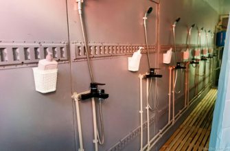 Мобильные бани, аварийные медицинские автомобили, беспилотные летательные аппараты и устройства для тепловизуального наблюдения были переданы защитникам на территории Харьковской области